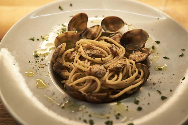 (Sapori Solari chiude il cerchio 
e apre La Pescheria a Milano)