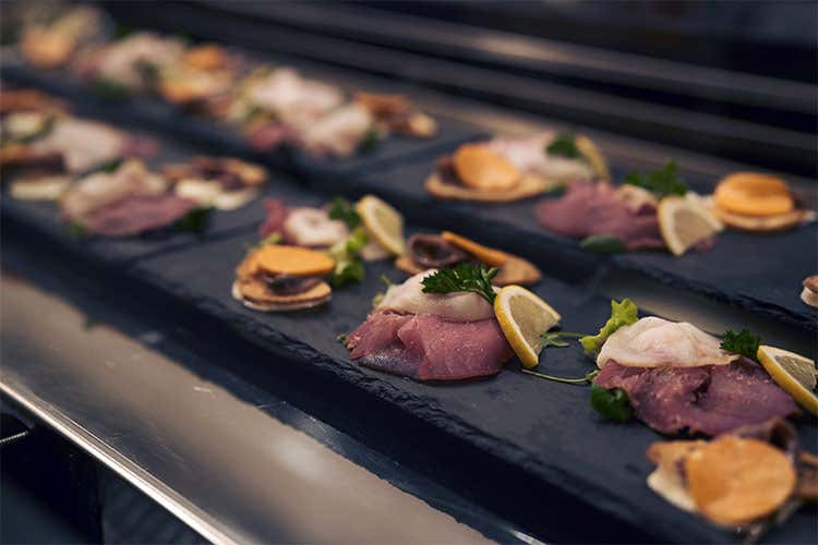 (Sapori Solari chiude il cerchio 
e apre La Pescheria a Milano)