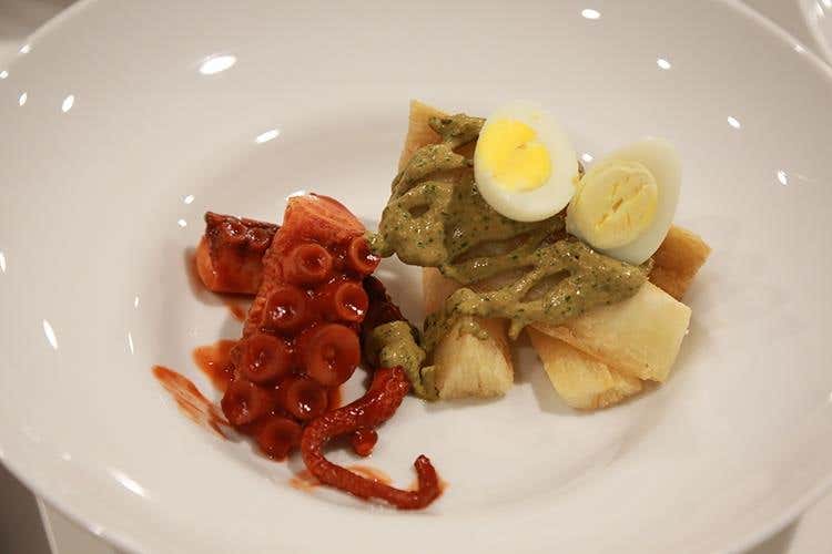 Anticucho di polpo e manioca e crema di Ocopa (Rafael Rodriguez) - Sapori sudamericani in tavola a Milano 
In cucina Rodriguez, Rivarola e Storck