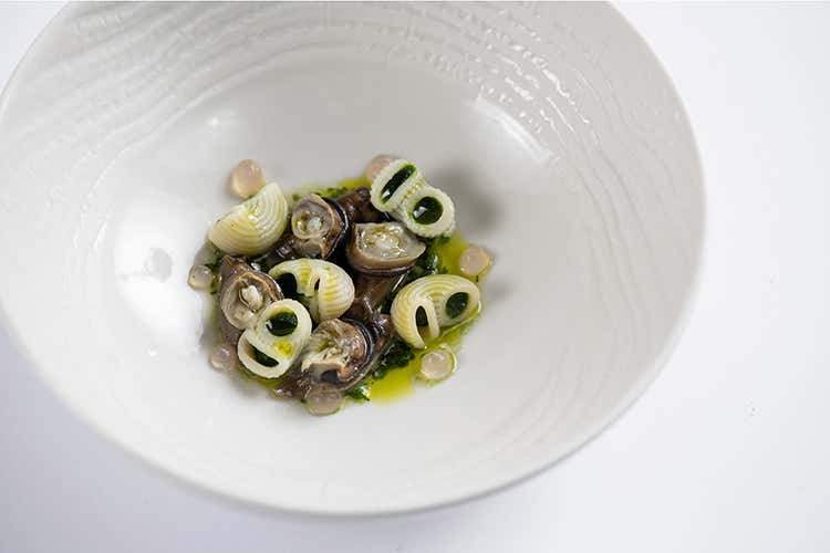 Gobbetti, lumache e prezzemolo - Mauro Uliassi(Senigallia, a Meet in cucina 2019 
vincono ancora le Marche)