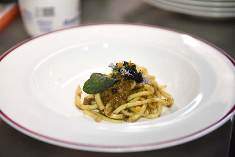 Pici fatti a mano con sugo di cinghiale all arancia e ginepro (Serata gourmet a Il Falconiere per celebrare il World Pasta Day)