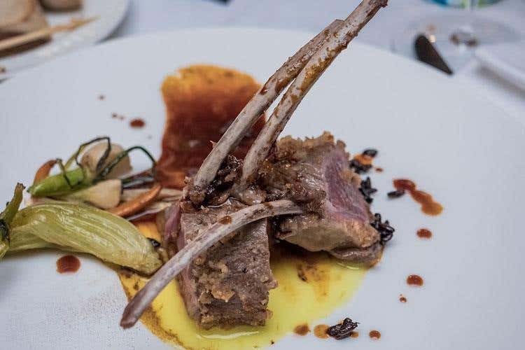 Agnello di Carpineto su salsa di zafferano e liquirizia (Sina Chef’s Cup Contest 2017 
In finale, Bassetti batte Viglietti)