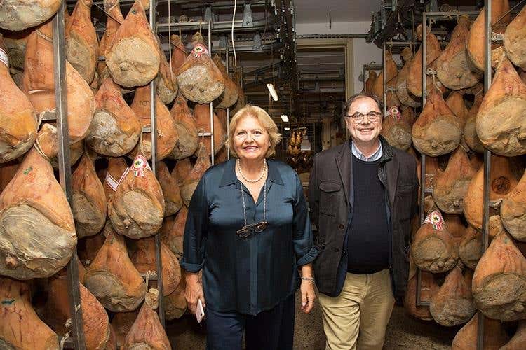 Agnese Spreafico e Paolo Massobrio (Soci Euro-Toques in festa da Marco d'Oggiono Prosciutti