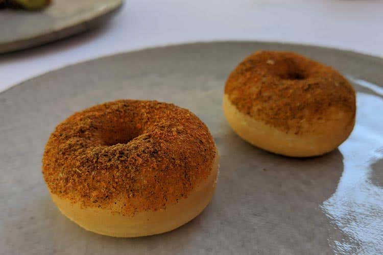 (Sotto il pergolato, Casa Coloni 
esalta le materie prime di Paestum)