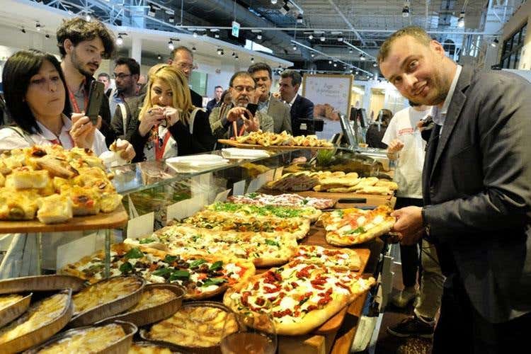 (Su il sipario sul nuovo Eataly di Bari )