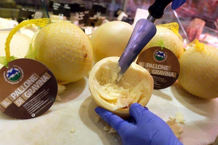 (Su il sipario sul nuovo Eataly di Bari )