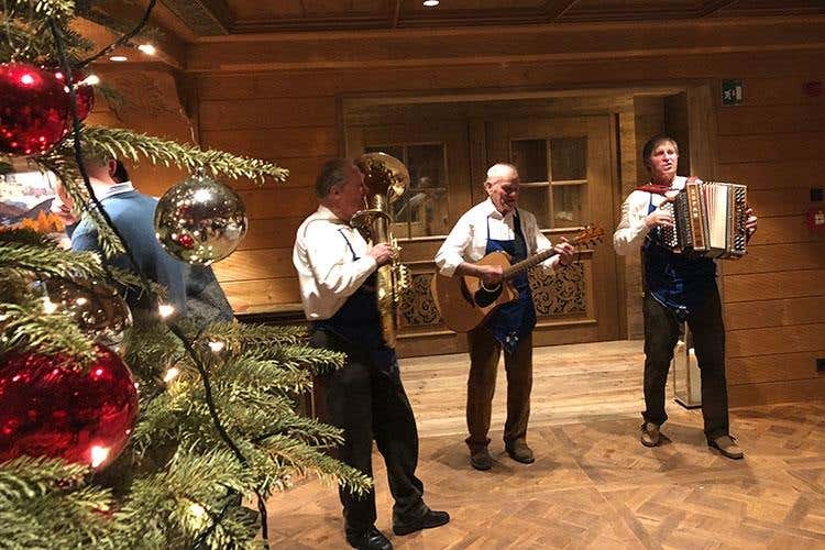 (Suinsom all'Hotel Tyrol 
Un nuovo angolo gourmet in Val Gardena)