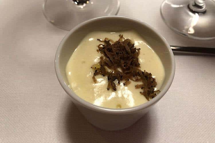 Entrée (Suinsom all'Hotel Tyrol 
Un nuovo angolo gourmet in Val Gardena)