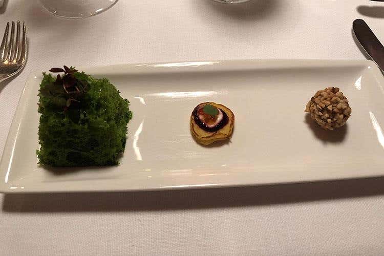 Entrée (Suinsom all'Hotel Tyrol 
Un nuovo angolo gourmet in Val Gardena)