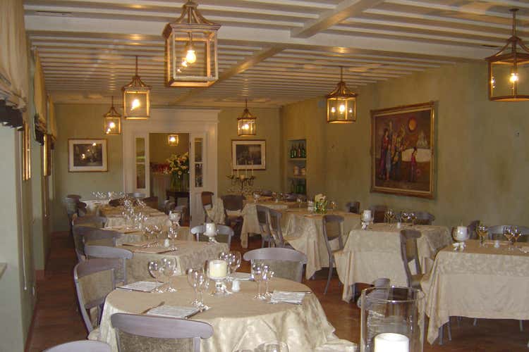 La sala storica (Sul lago d’Iseo 
“Al Tram” non passa... di moda)