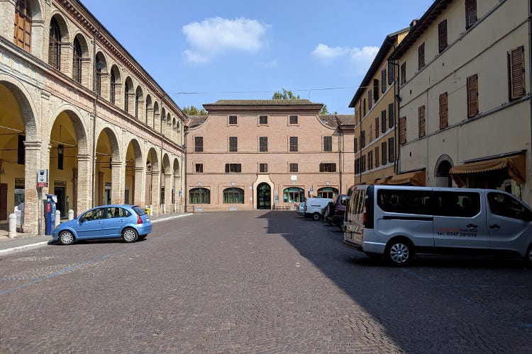 Il Palazzo del Principe: nel sottotetto è nato Felice Orsini