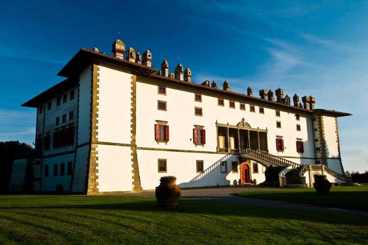 (Tenuta di Artimino 
Nasce la “Caccia al tartufo”)