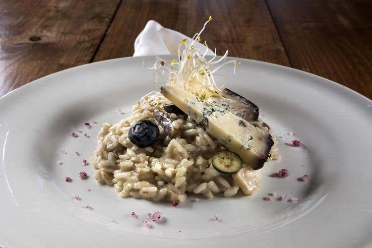 (Tenuta di Artimino 
Nasce la “Caccia al tartufo”)