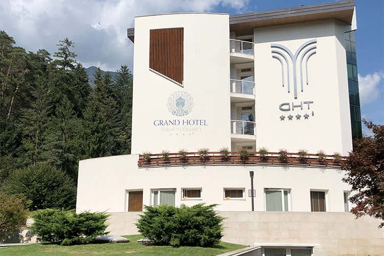 (Terme di Comano, vero benessere 
racchiusi dalla natura trentina)