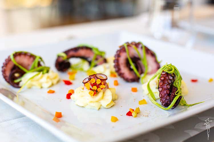 (Terrazza degli Dei a Tropea 
La nuova sfida del cuoco Fabio Tira)