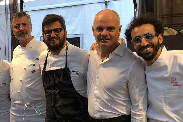 Gianni Tarabini, Tommaso Arrigoni, Enrico Derflingher e Franco Aliberti (The Golden Age, 2ª giornata 
Ai fornelli lo stellato Tommaso Arrigoni)