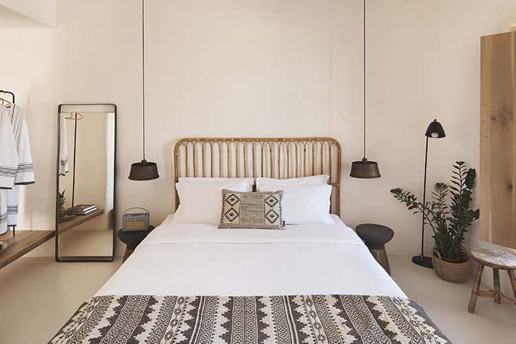 (The Wild Hotel 
Il lato “selvaggio” di Mykonos)