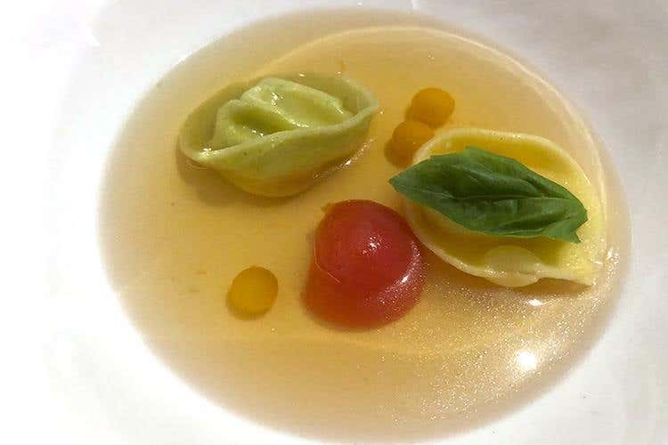 (Tina Marcelli nelle cucine del Feuerstein: 
«Obiettivi? Ristorante gourmet e stella»)