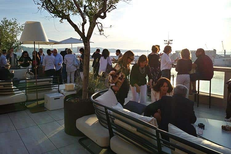 Roof party al Seeport Hotel (Tipicità in Blu, alla 5ª edizione 
si parla di mare, si parla di economia)
