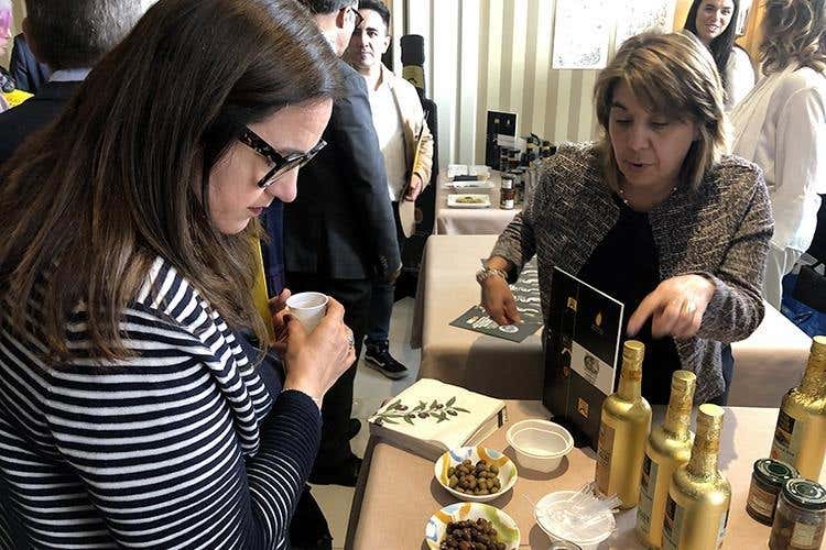 (Torino capitale del gusto 
con l'Olio Riviera Ligure Dop)