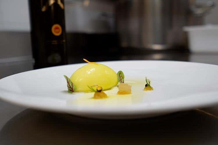 Gelato al latte di capra con involucro di Olio evo Riviera Ligure Dop (Torino capitale del gusto 
con l'Olio Riviera Ligure Dop)