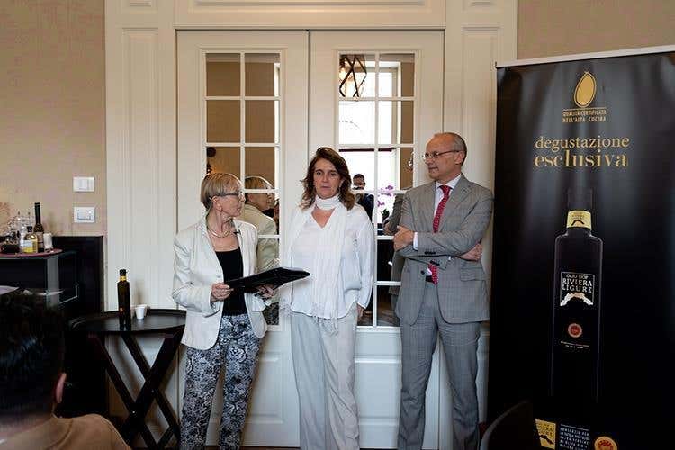 Piera Genta, Elena Donzella e Giorgio Lazzaretti (Torino capitale del gusto 
con l'Olio Riviera Ligure Dop)