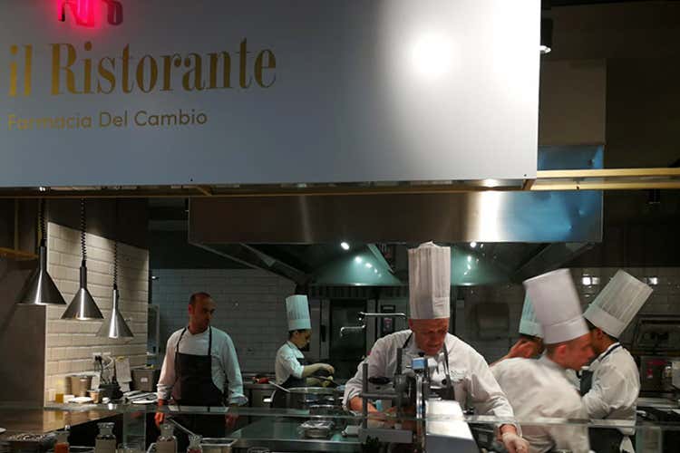 Spazio del Ristorante Del Cambio al “Mercato” (Torino, città gastronomica 
Chef star e tour al Mercato Centrale)