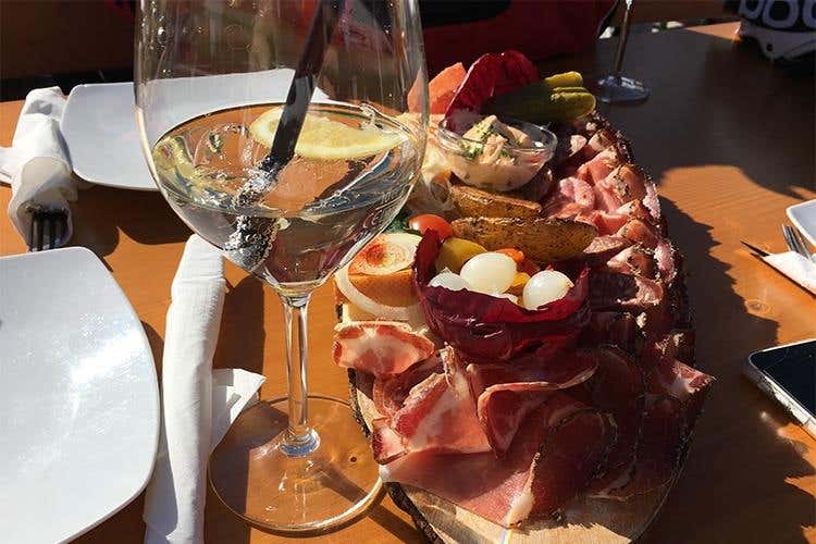 Tipico tagliere - Tornano le Settimane della buona cucina 
In Valle Isarco tutto il sapore delle tipicità