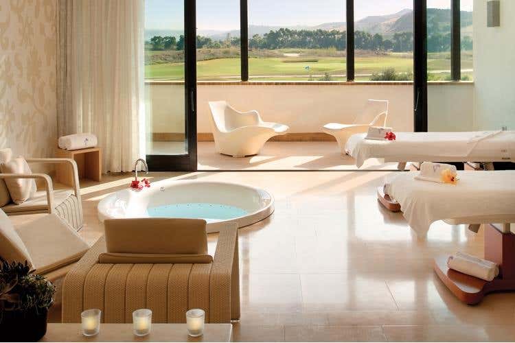 Trattamenti rigeneranti e cucina stellata 
al Verdura Resort di Sciacca