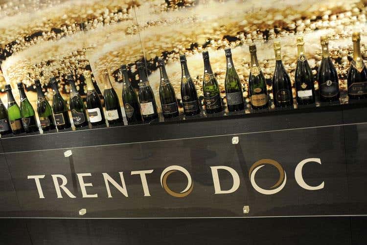 Trentodoc, le bollicine di montagna per nove giorni in degustazione a Milano