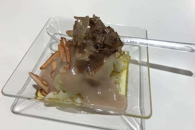 Cavolfiore, mandorla e tartufo nero