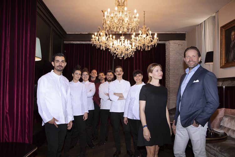 Lo staff del ristorante al completo (Un po’ di… Verve 
all’Hotel DOM di Roma)