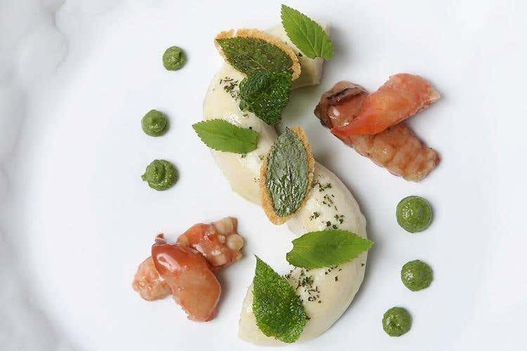 Morbido di luccio, gamberi del lago Lemano con profumi di alghe selvatiche (Un seducente lago di Ginevra 
nei piatti “locali” di Décotterd)