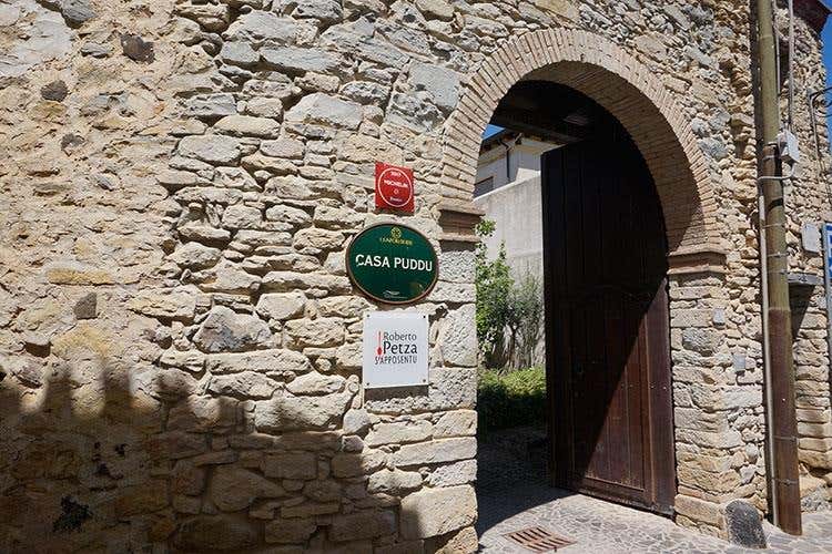 Una cucina per il territorio 
Roberto Petza porta la Sardegna a tavola
