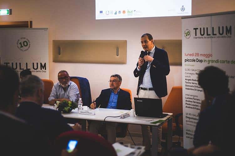 (Una festa nel borgo e un convegno 
per i 10 anni della Dop Tullum)