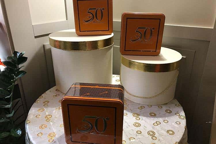 (Una torta speciale per ogni decennio 
Così la Martesana festeggia i 50 anni)