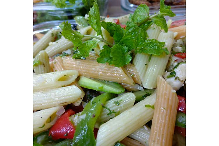 Penne con condimento all’italiana - Samroj Sultana (Vegetarian Challenge entra nel vivo 
Siglata la partnership con Wamc)