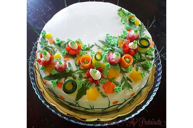 Torta tramezzino con insalatine miste, formaggio fresco e verdure - Rosaria Fly Pintacuda (Vegetarian Challenge entra nel vivo 
Siglata la partnership con Wamc)