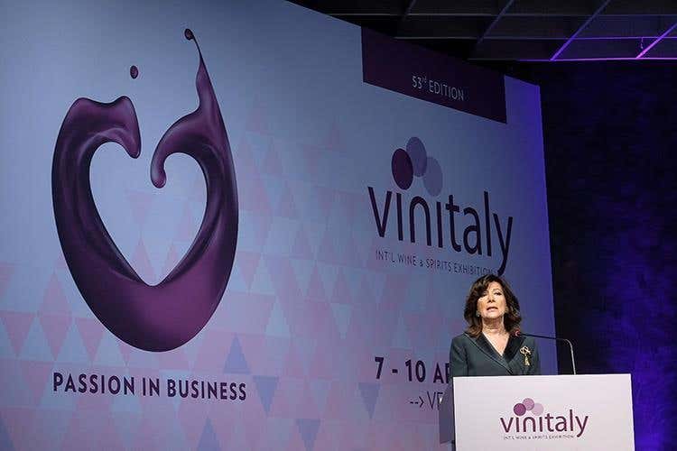 Maria Alberti Caellati (Via al 53° Vinitaly 
Già assegnati due Premi)