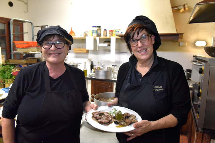 (Vigne e ospitalità toscane
Gli 80 anni di Badia di Morrona)