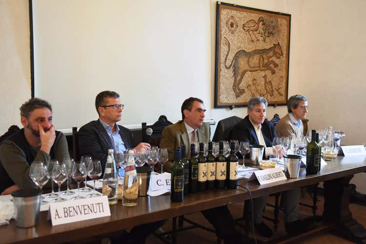 (Vigne e ospitalità toscane
Gli 80 anni di Badia di Morrona)