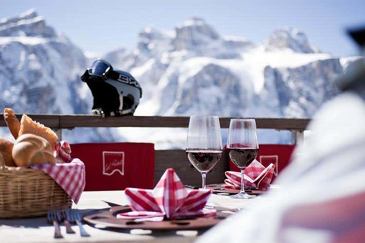 Vini e gastronomia ad alta quota 
Gourmet Skisafari in scena sulle Dolomiti