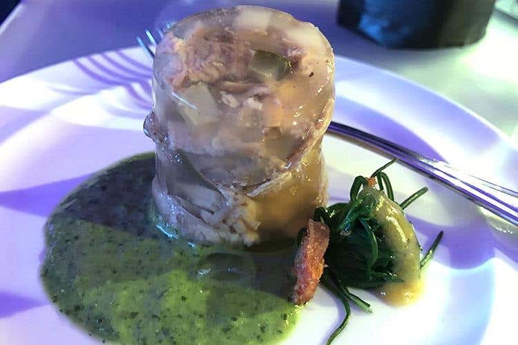 Tacchino alla Canzanese (“We are d’Abruzzo”, slogan celebrativo 
per i 50 anni della Doc Montepulciano)