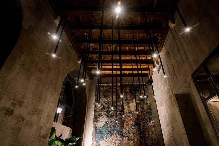 (Yard Restaurant a Verona 
Un giro nelle cucine di tutto il mondo)