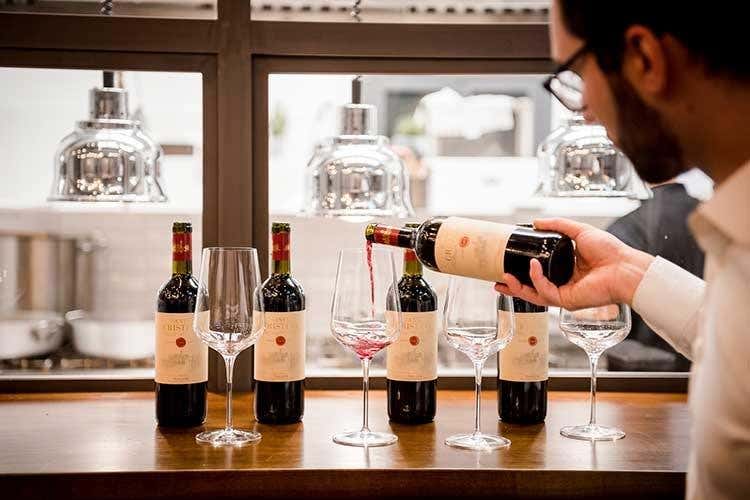 (Yard Restaurant a Verona 
Un giro nelle cucine di tutto il mondo)